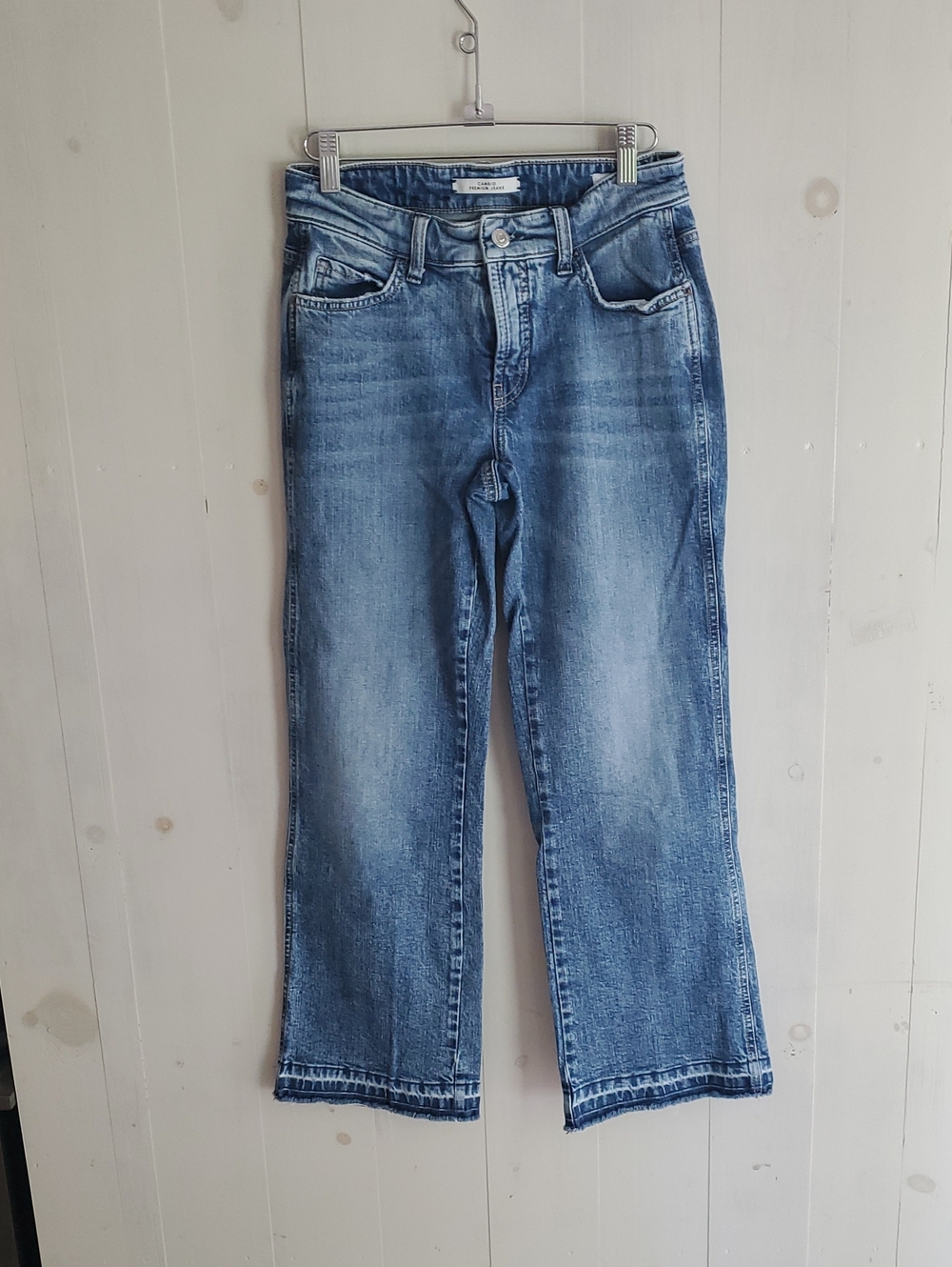 Women’s Mid-Rise Cropped Light Blue Jeans